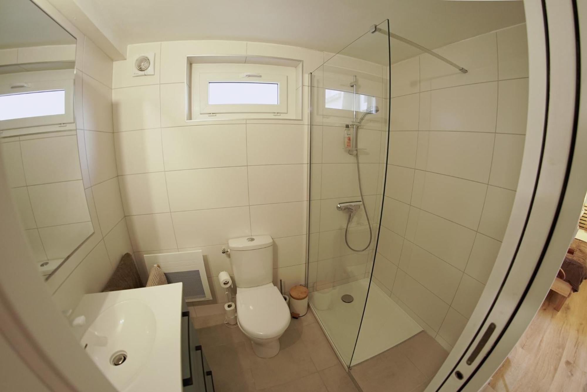 Le Montarrouye Appartement Pour 2 A 6 Personnes Баньер-де-Бигор Экстерьер фото